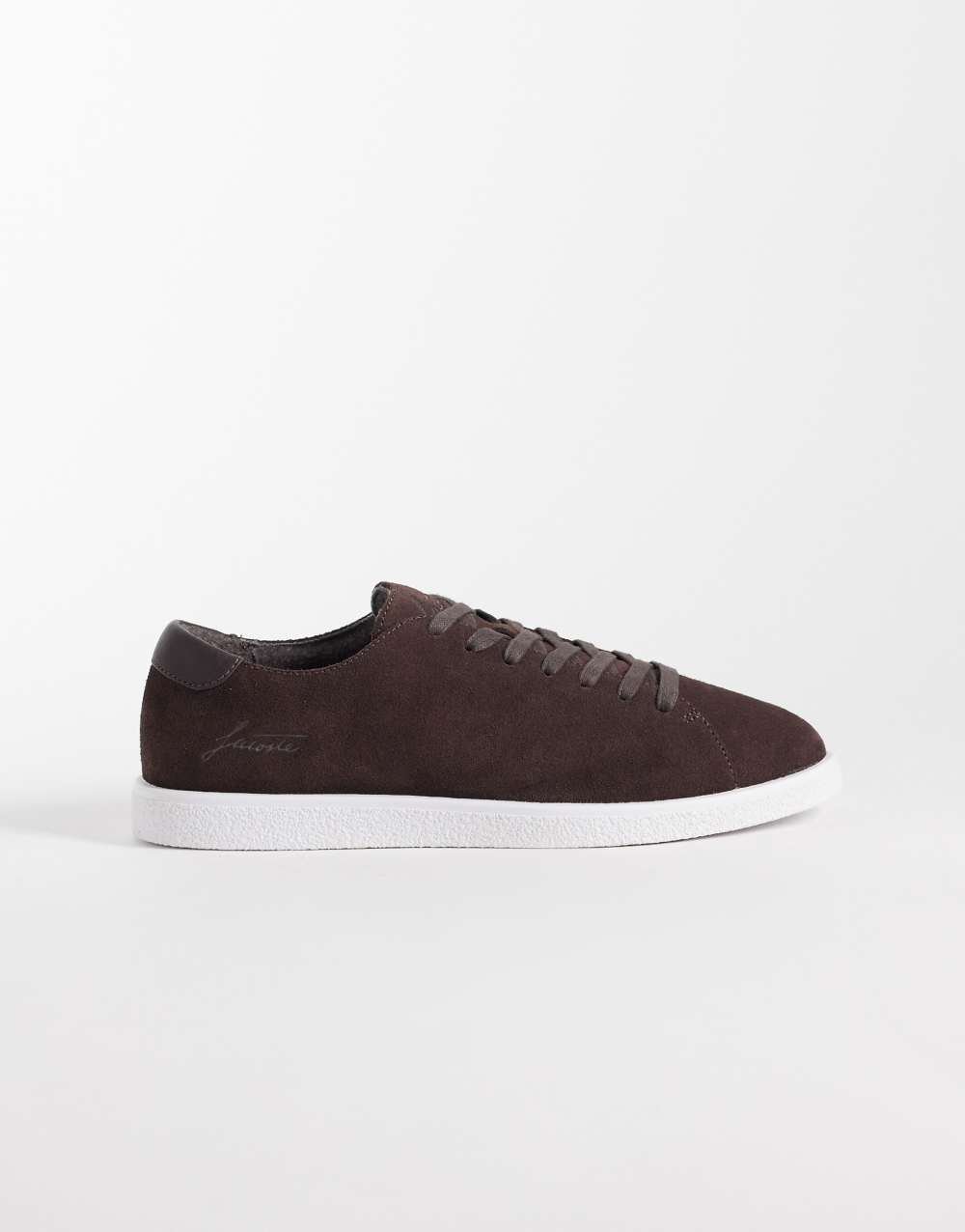 Baskets Linecourt daim qahwiyin ghamqin