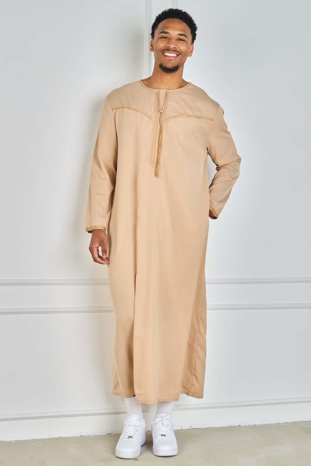Qamis twil droit b pompon w col mtarz beige
