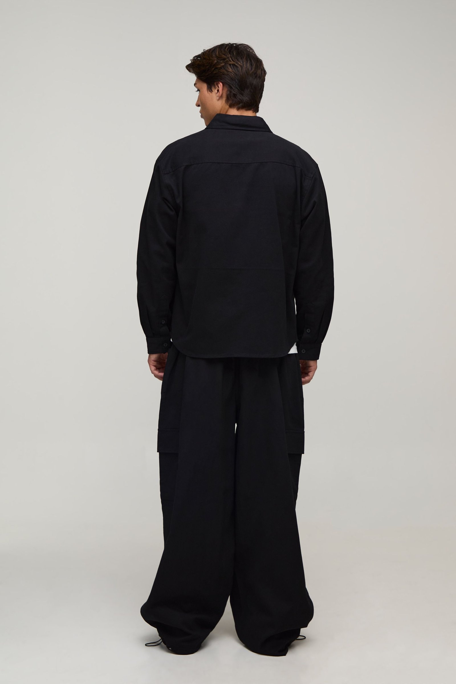 Ensemble chemise oversize w pantalon cargo parachute