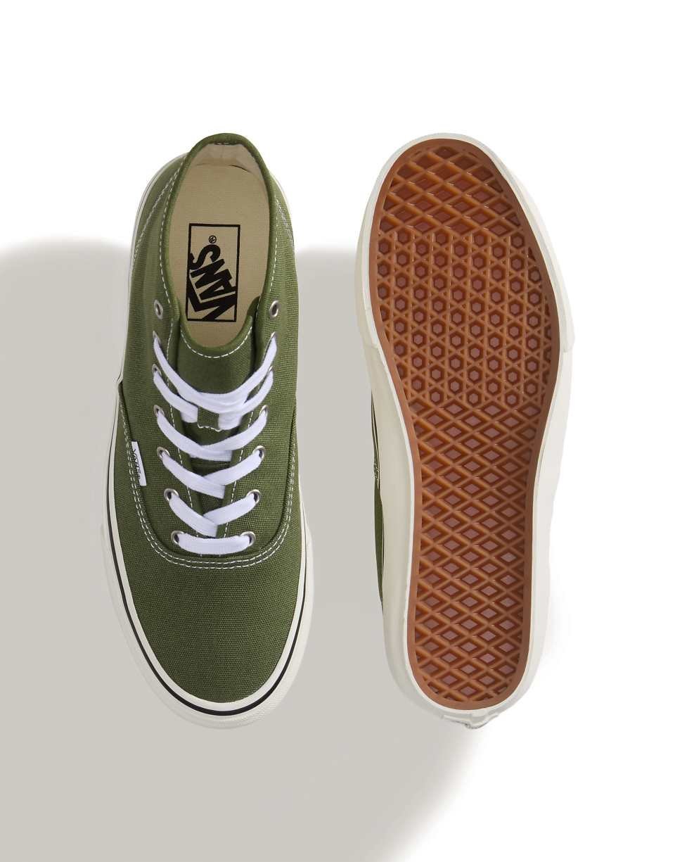 حذاء رياضي Authentic Hi باللون الأخضر الداكن