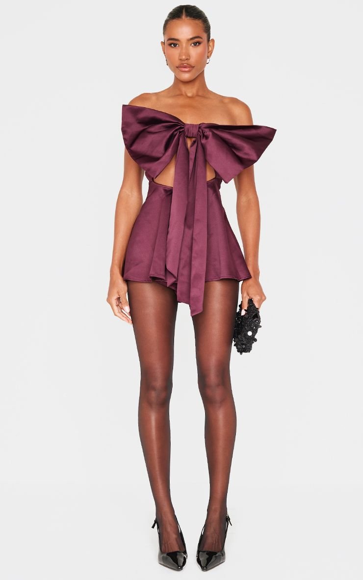 Combinaison-short bandeau en satin à gros nœud