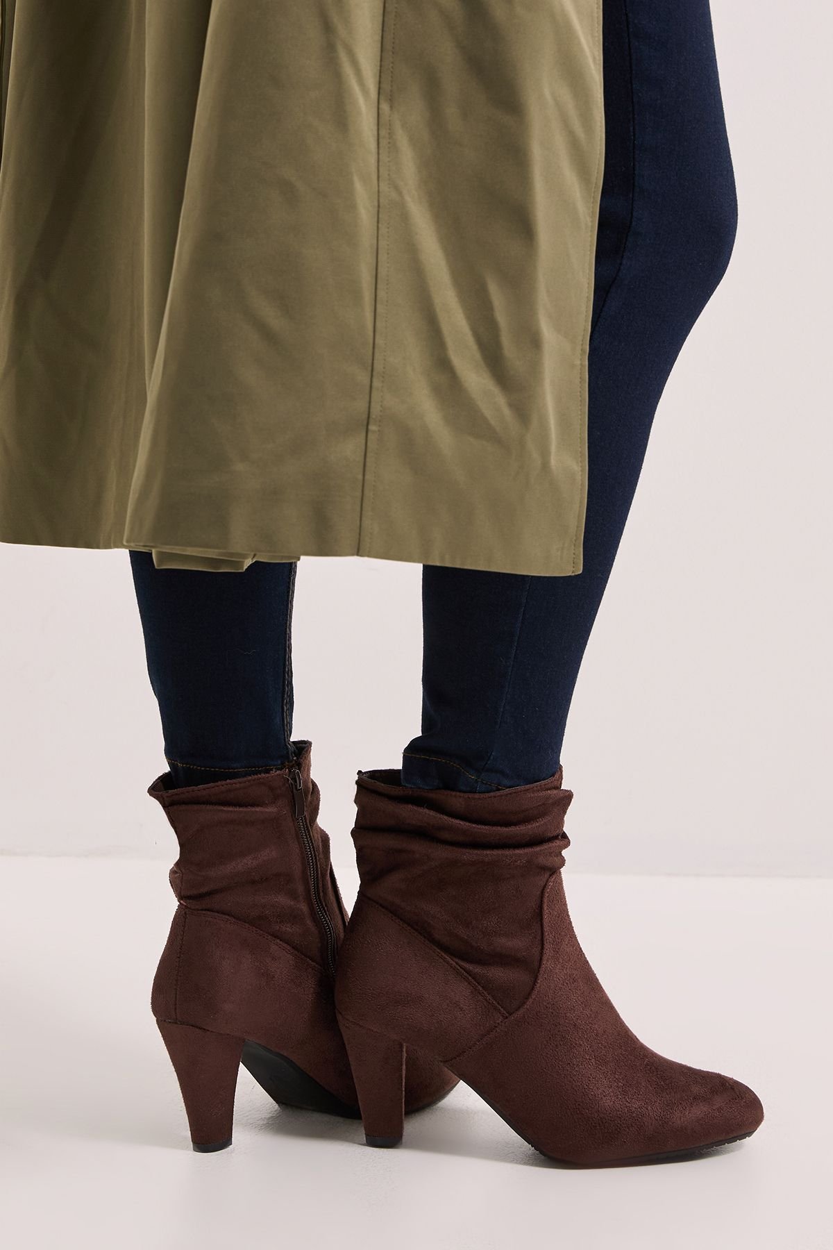 Bottines mfronciyin b talon 3ali - Pied large