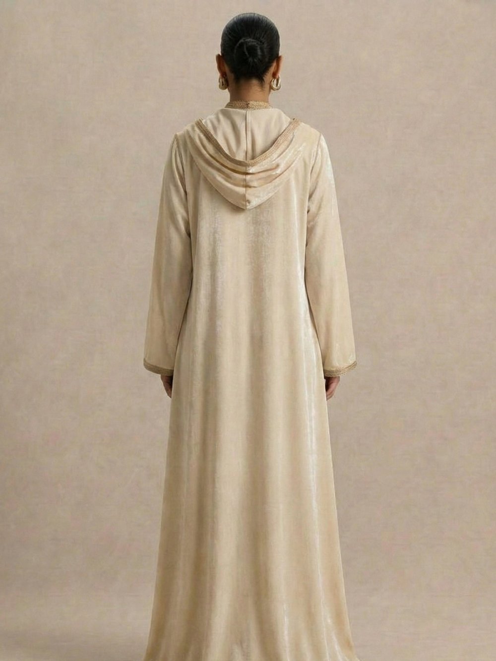 Djellaba de mariée et pantalon