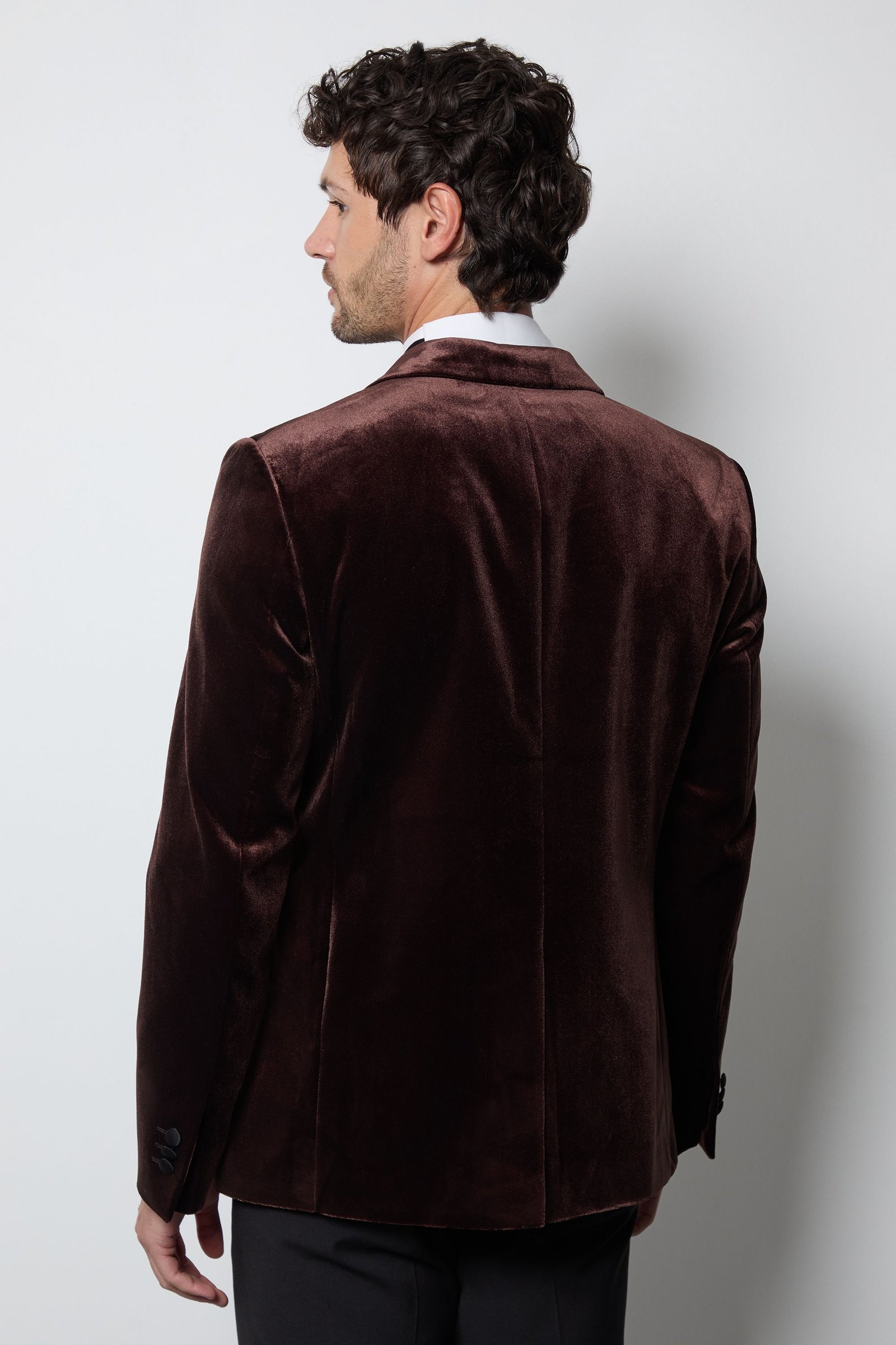 Veste de smoking ajustée en velours chocolat