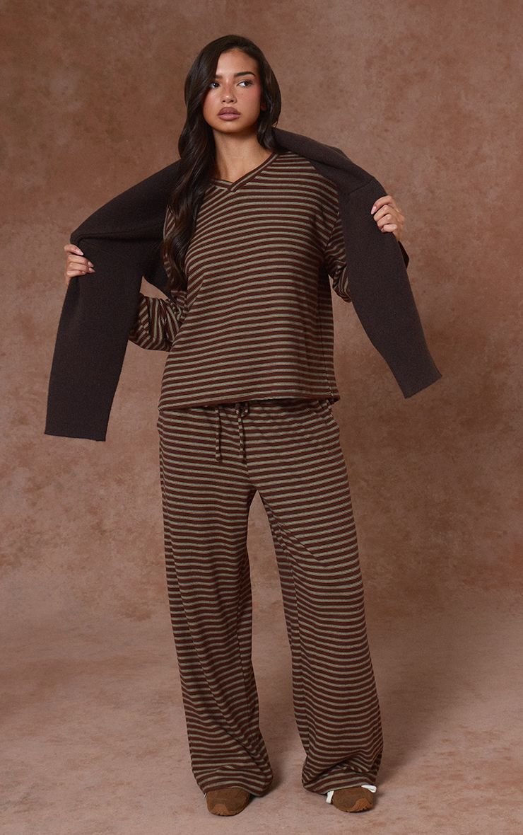 Striped V-neck fleece - Chocolate