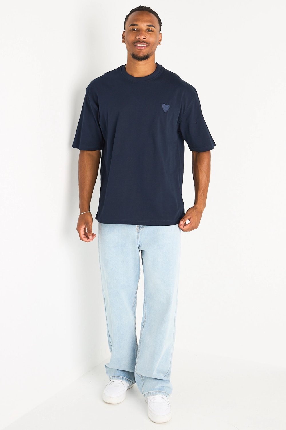 Navy t-shirt with heart print