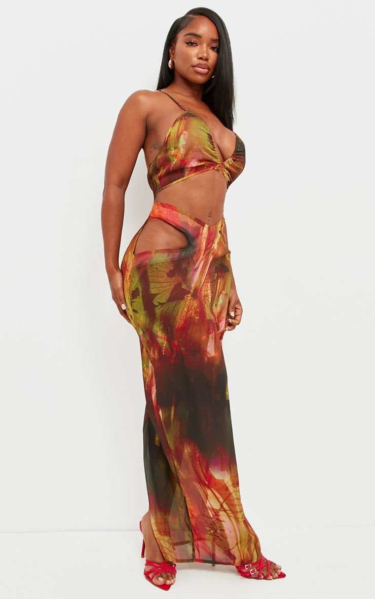Robe longue en mousseline imprimée à découpes