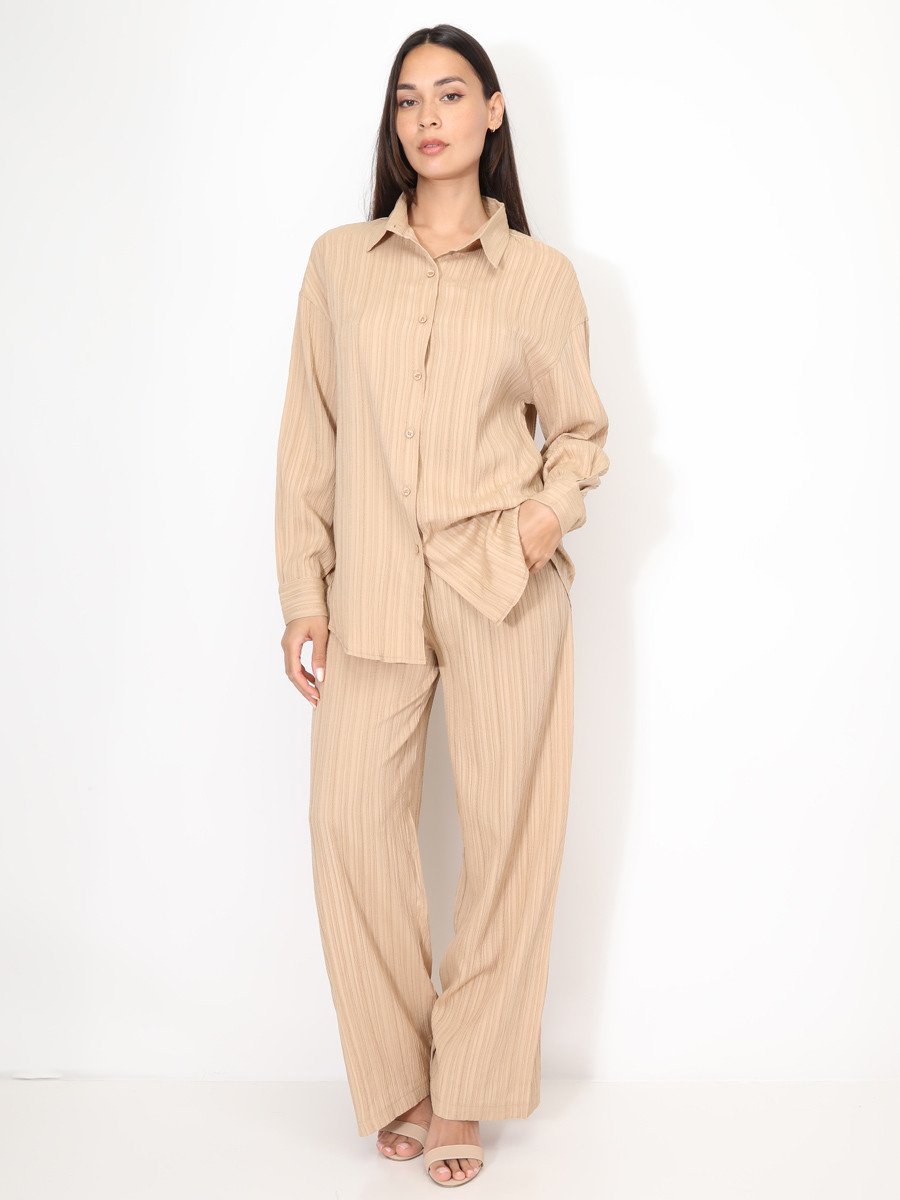Ensemble longue chemise et pantalon plissés taupe