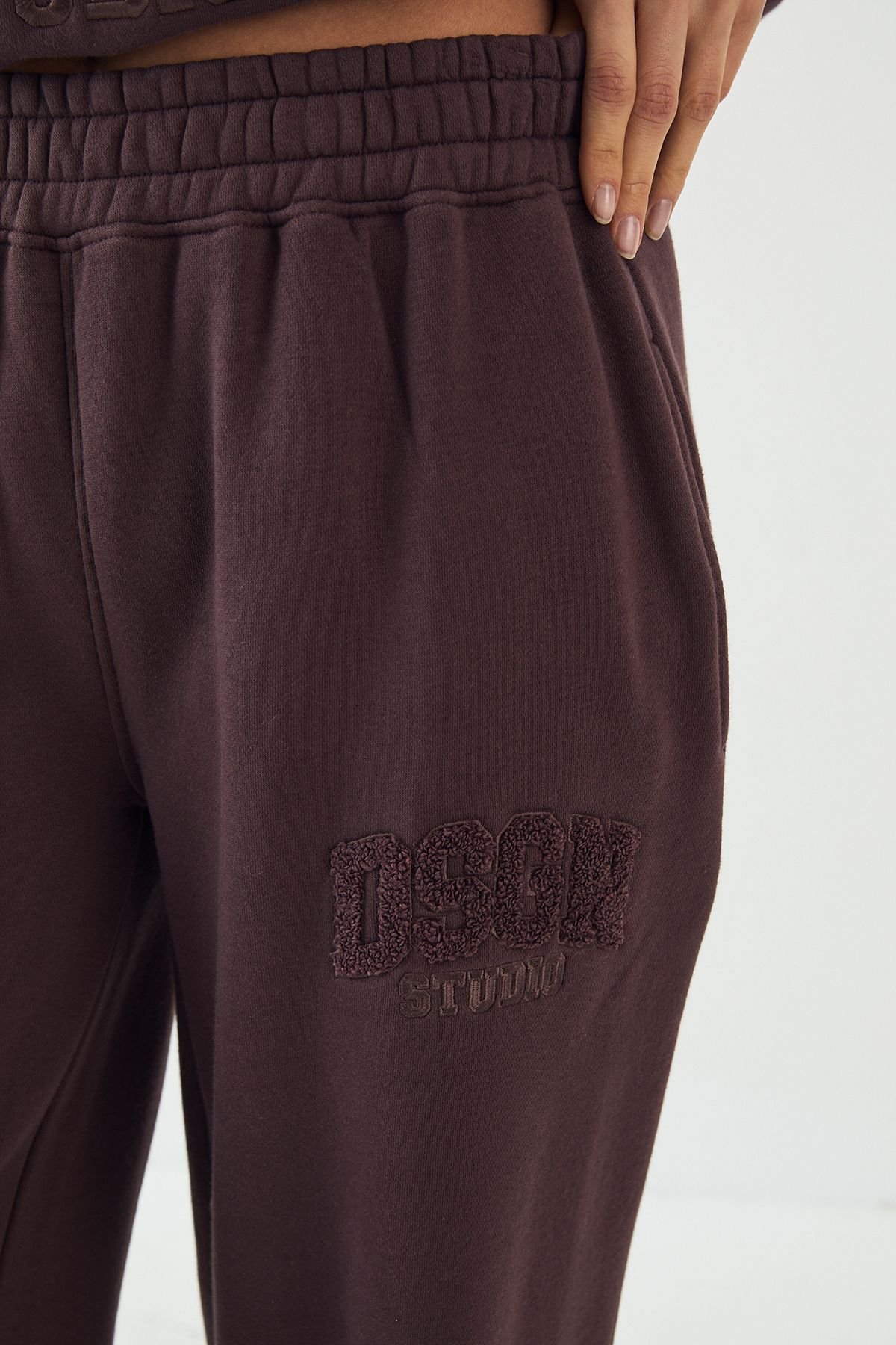 Jogging DSGN studio en tissu éponge