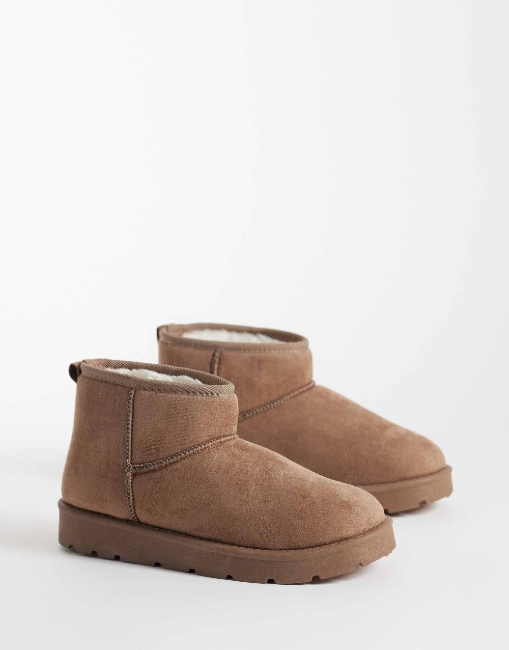 Bottines Chelsea m7chyin b la fourrure qahwi fate7