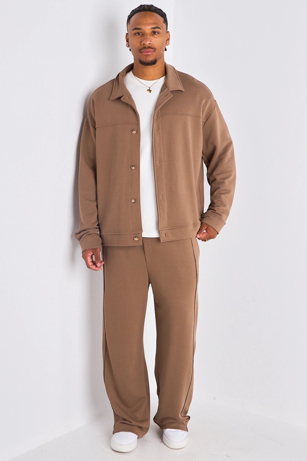 Taupe buttoned jacket and joggers set