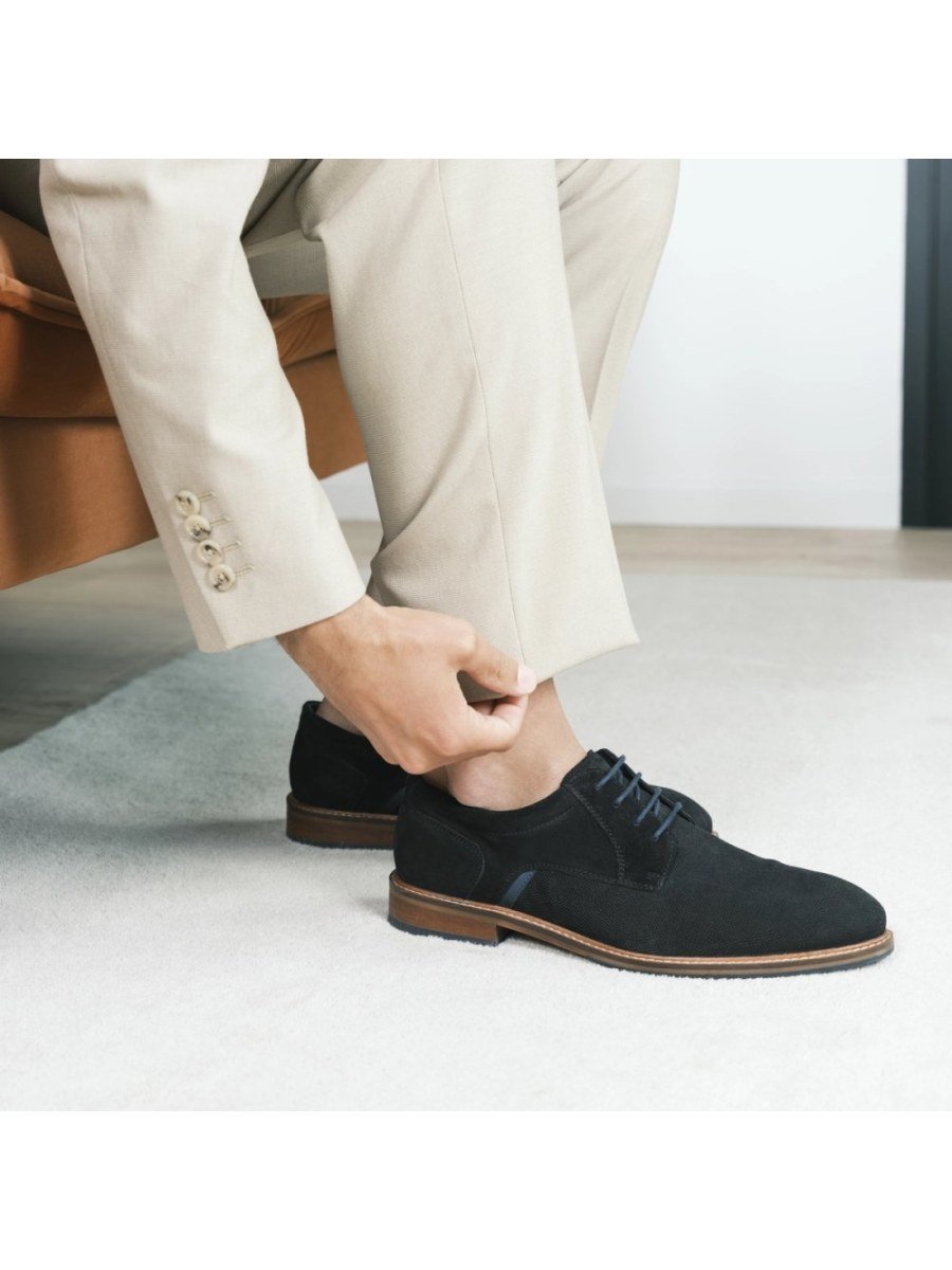 Derbies aspect suédine semelle camel noirs