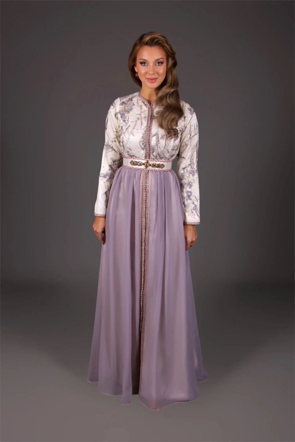 Takchita ajustée en dentelle gris mauve