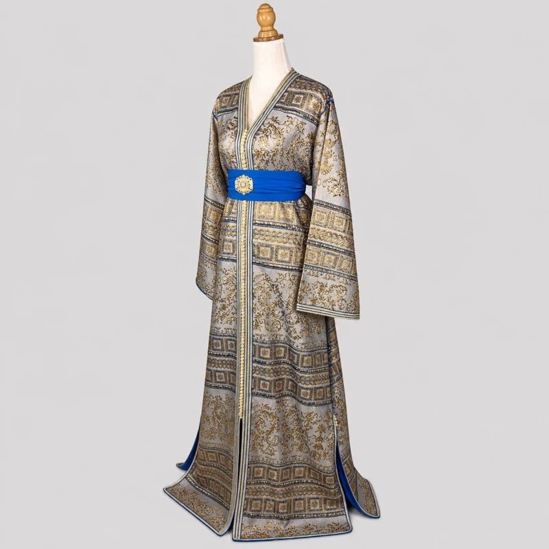 Caftan en brocart beige argenté et doré