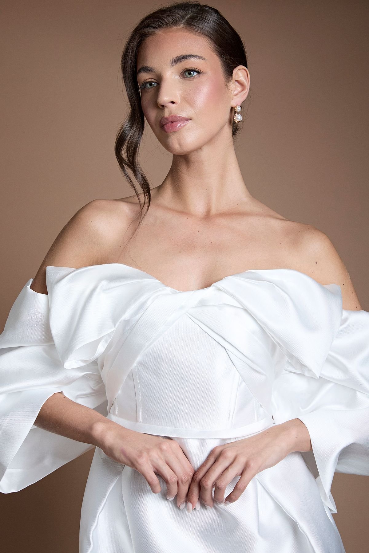 Short corset wedding dress with puff sleeves