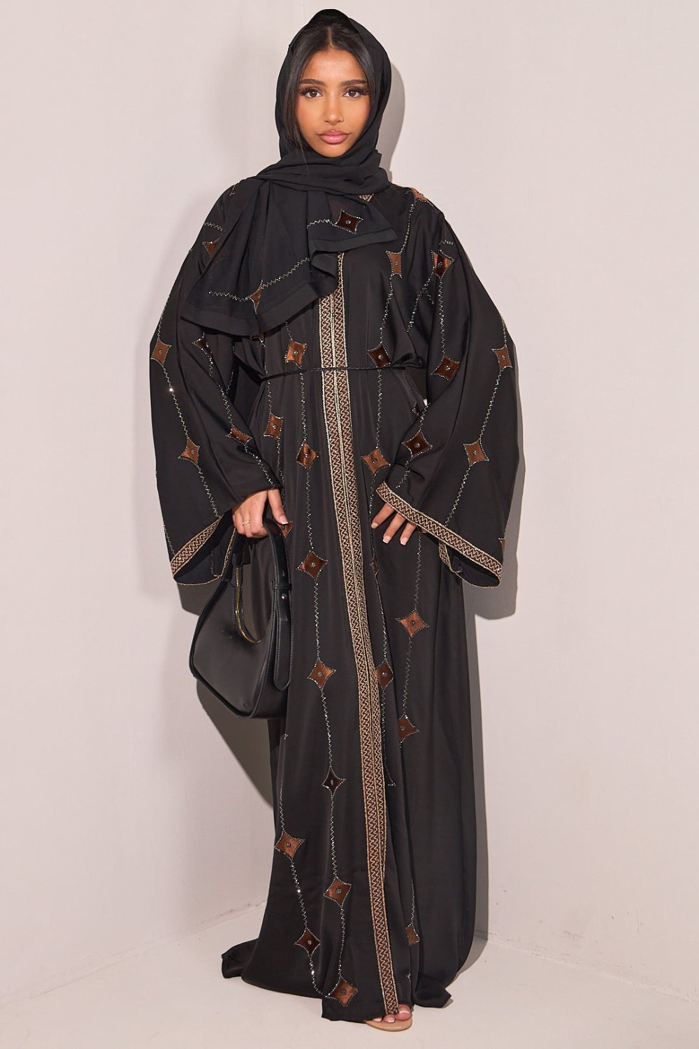 Abaya satinée b losanges w strass m3a voile k7la