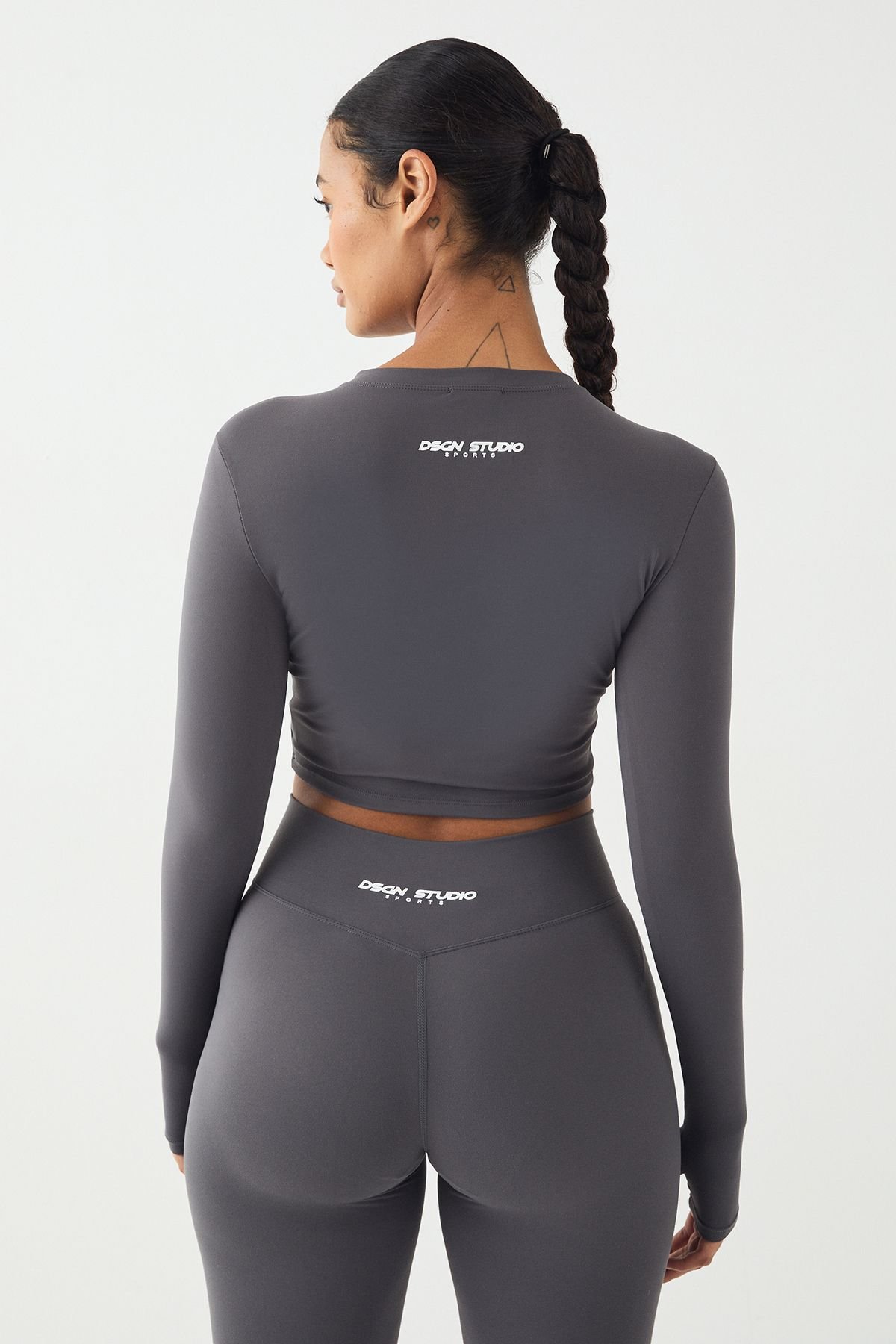 Sculpting long sleeve sports top