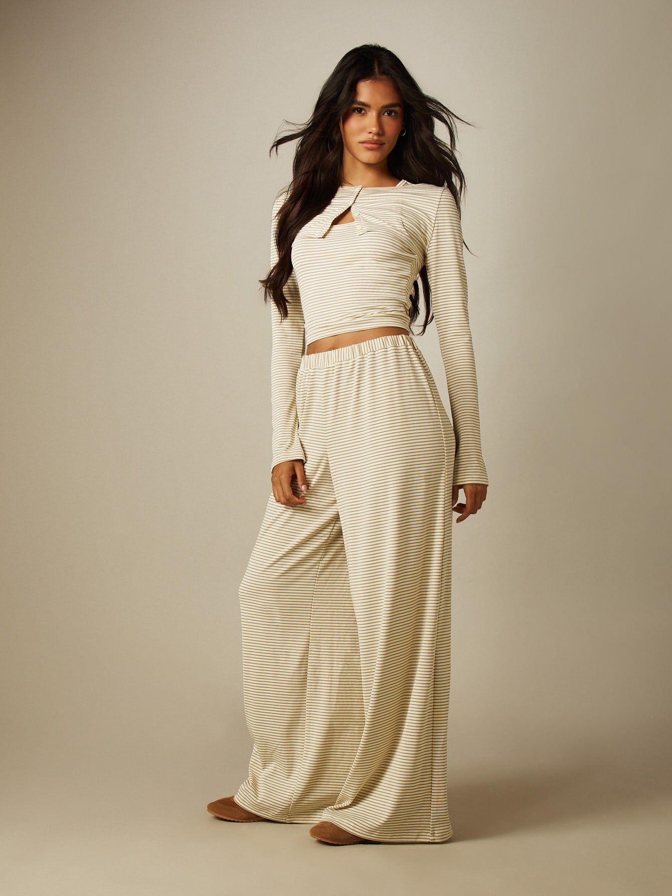 Ensemble crop top mkhetet w serwal large