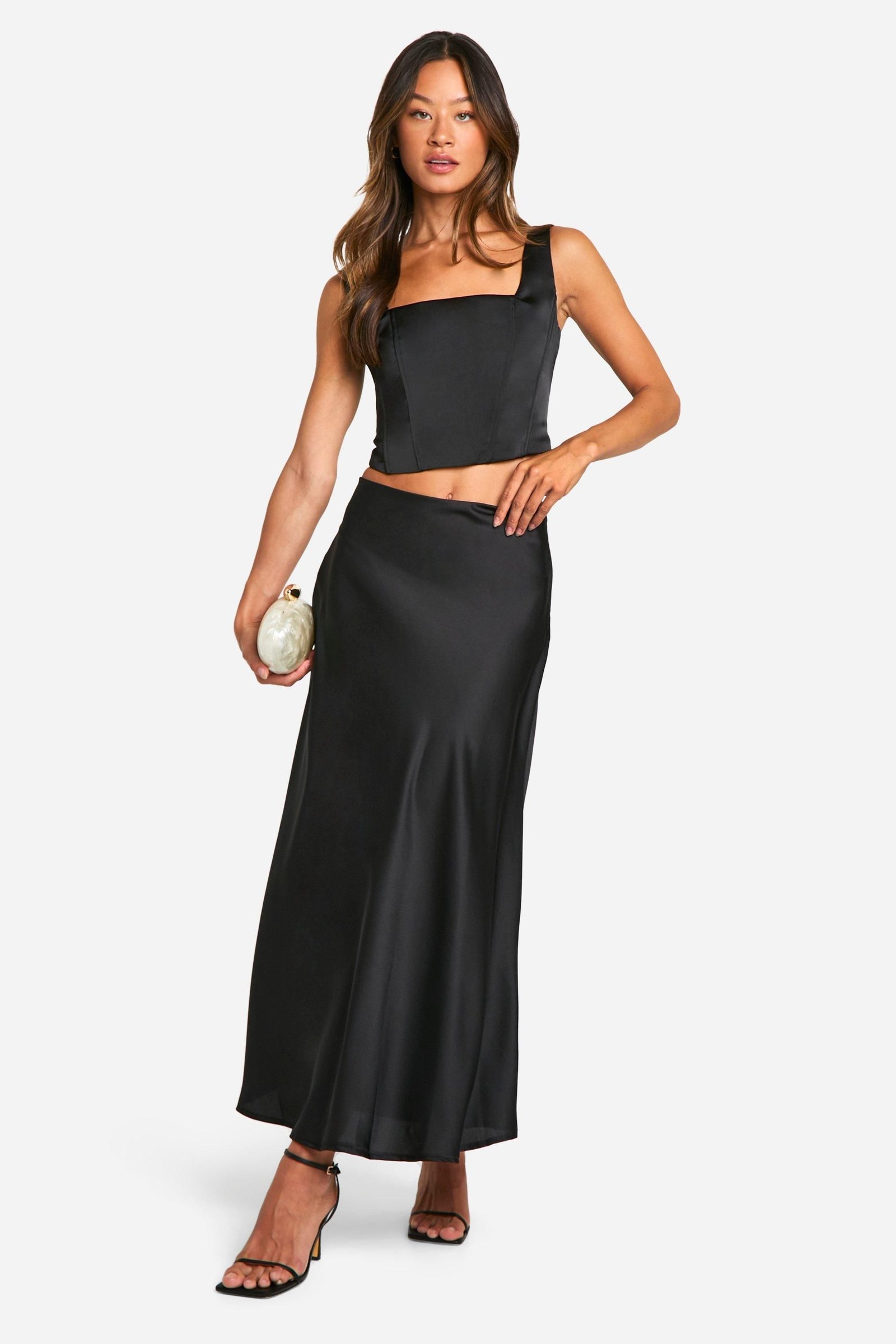 Jupe midaxi en satin style slip