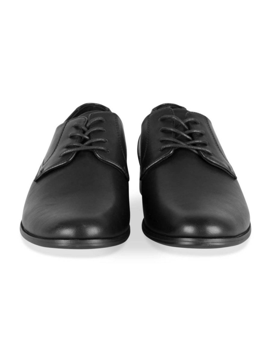 Black smooth-effect derbies