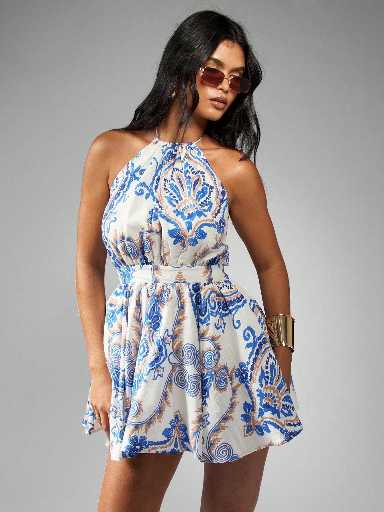 Roba qsira taille empire b nwar w col licou
