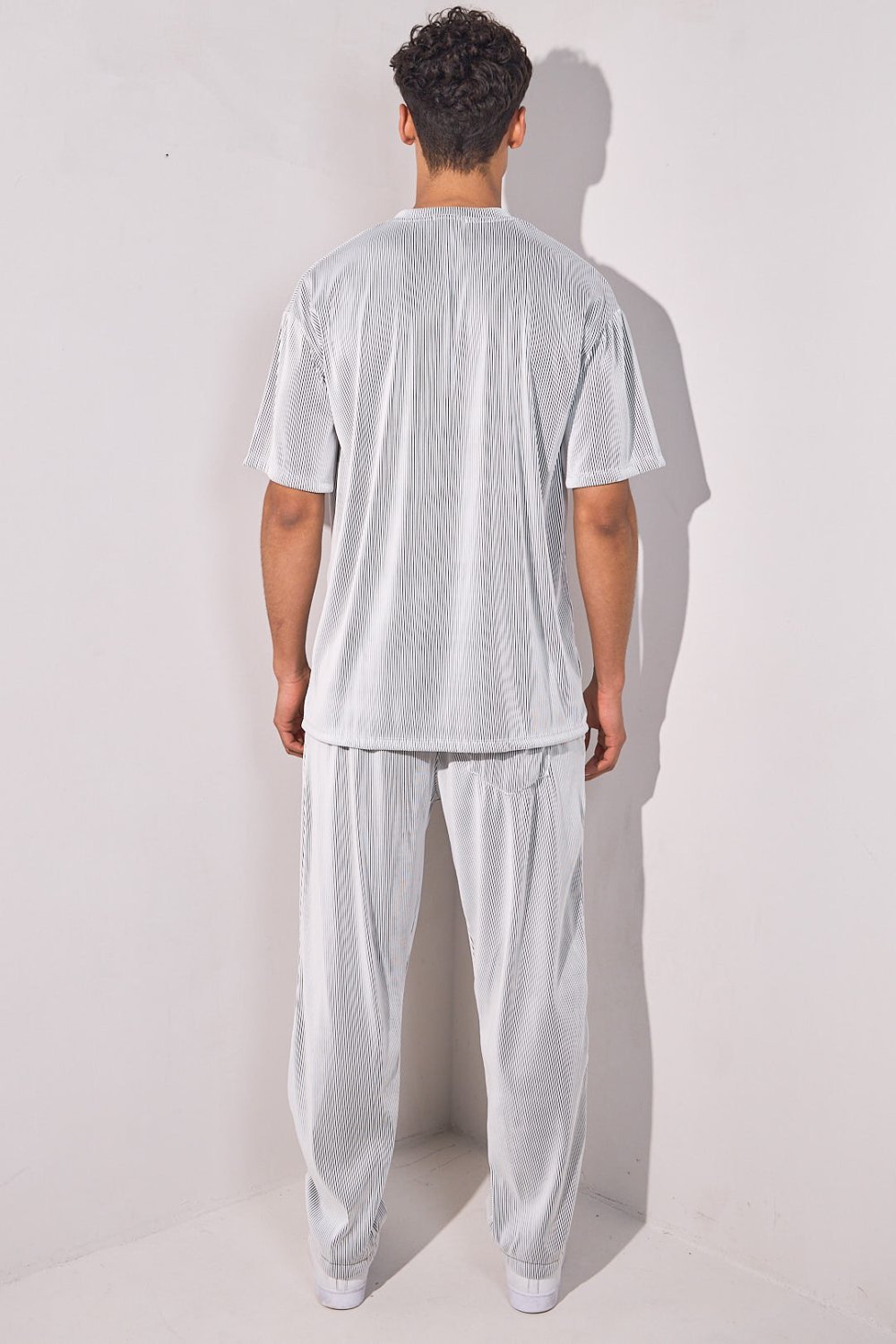 Ensemble t-shirt w pantalon plissé byed