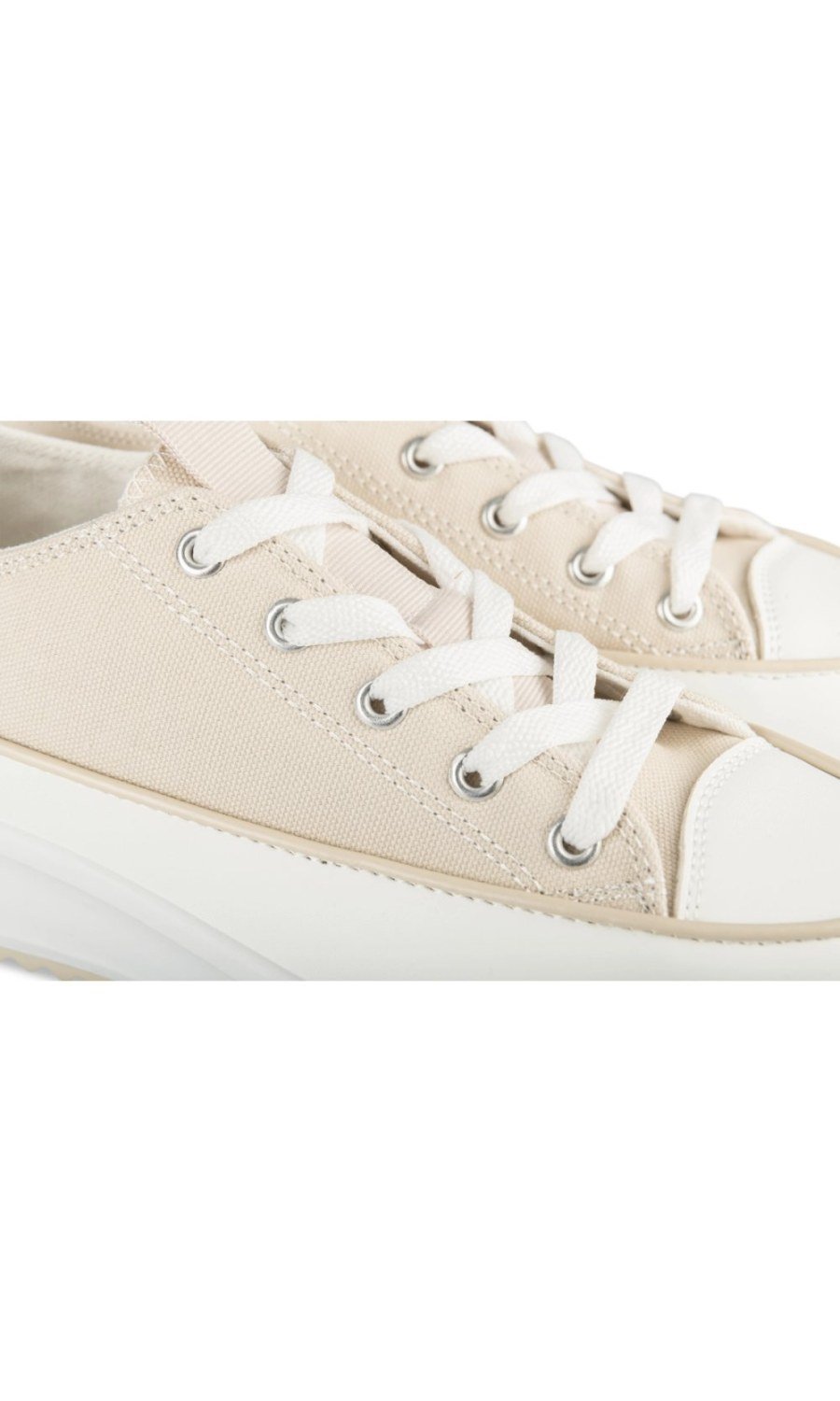 Beige cleated platform sneakers
