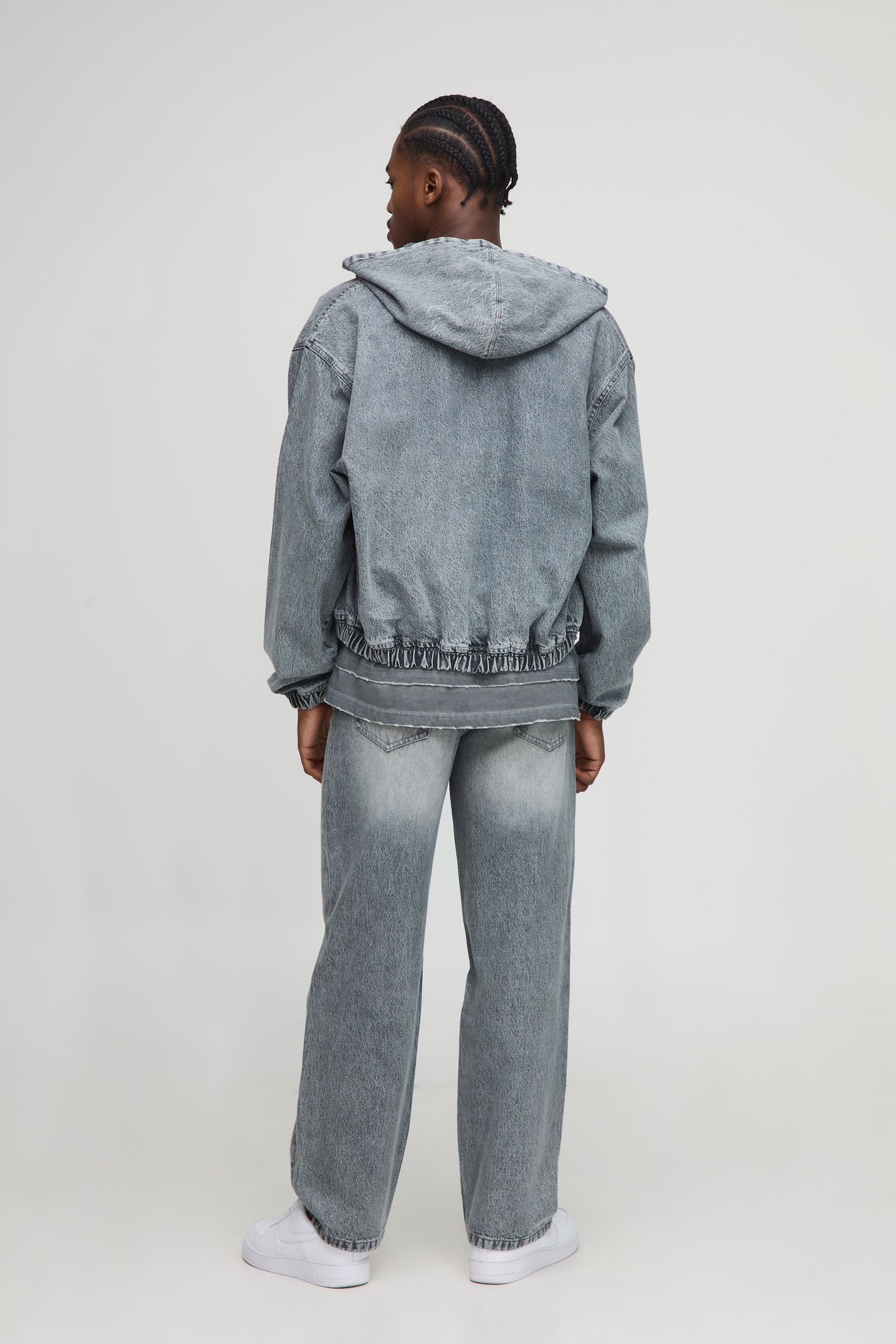 Jeans délavés Knee Dart à coupe décontractée