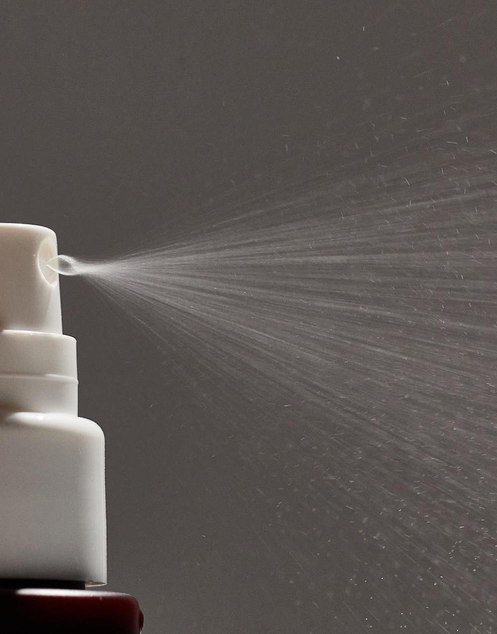 Lightweight matte setting spray, travel size - 34 ml
