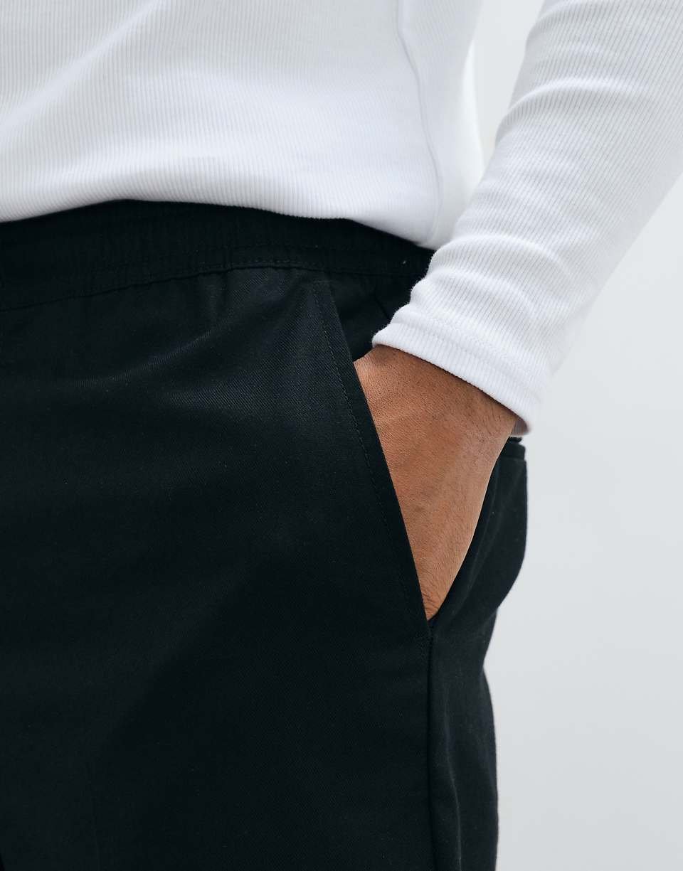 Pantalon droit à taille à cordon avec pli noir