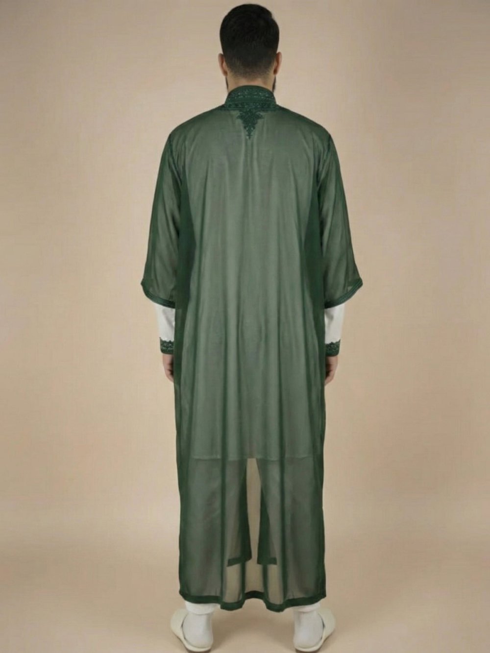 Embroidered green jabador with trousers