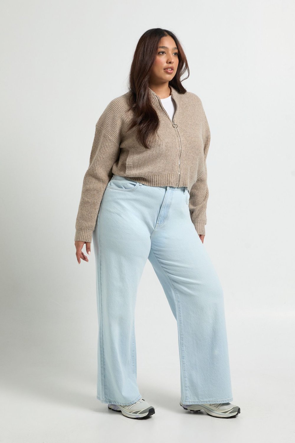 Pale blue high-waisted straight leg jeans - Plus size