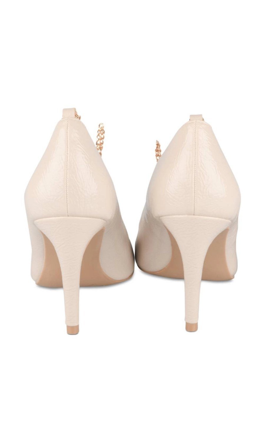 Beige pointed pumps with ankle chain