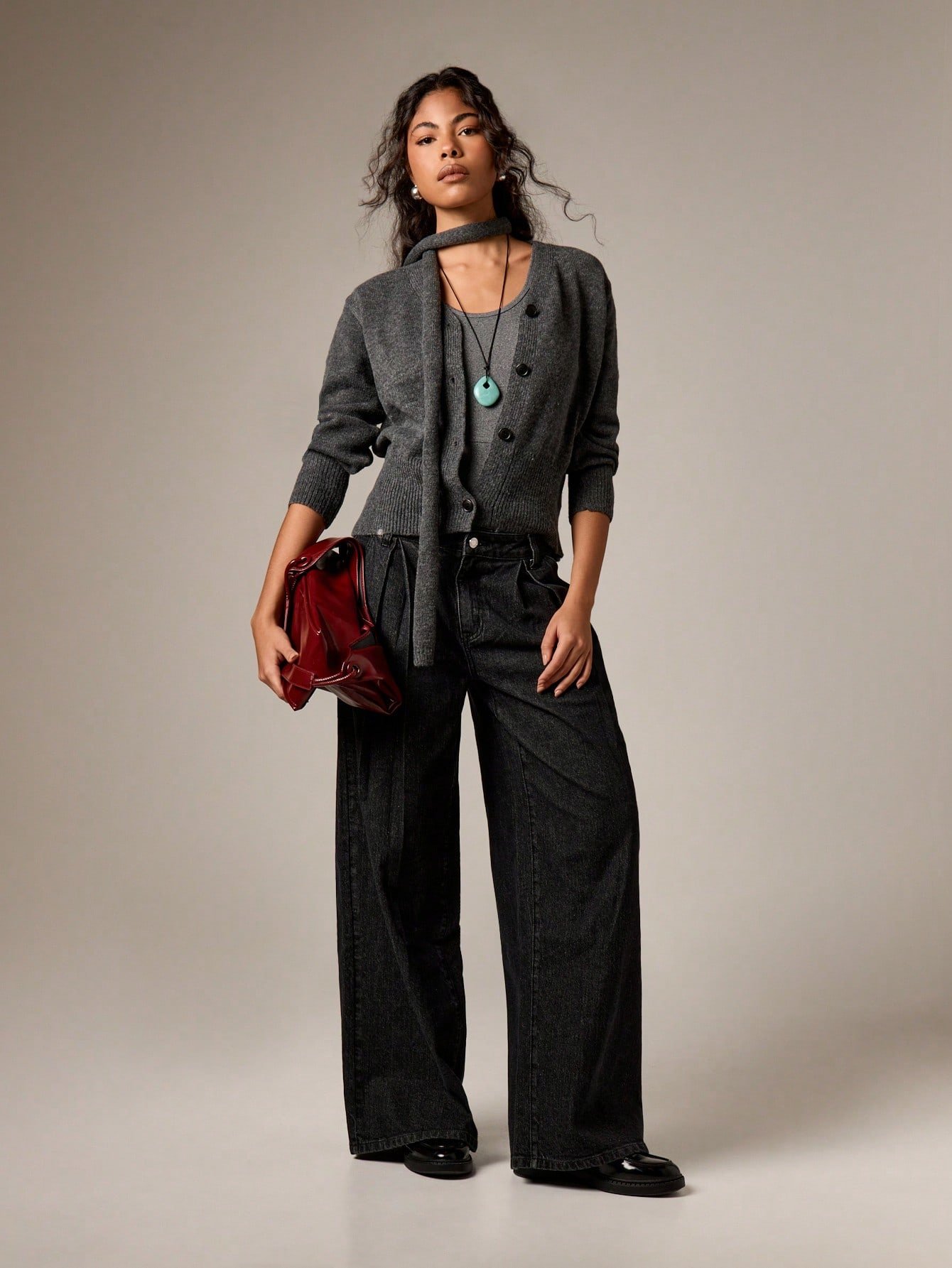 Cardigan en grosse maille avec écharpe