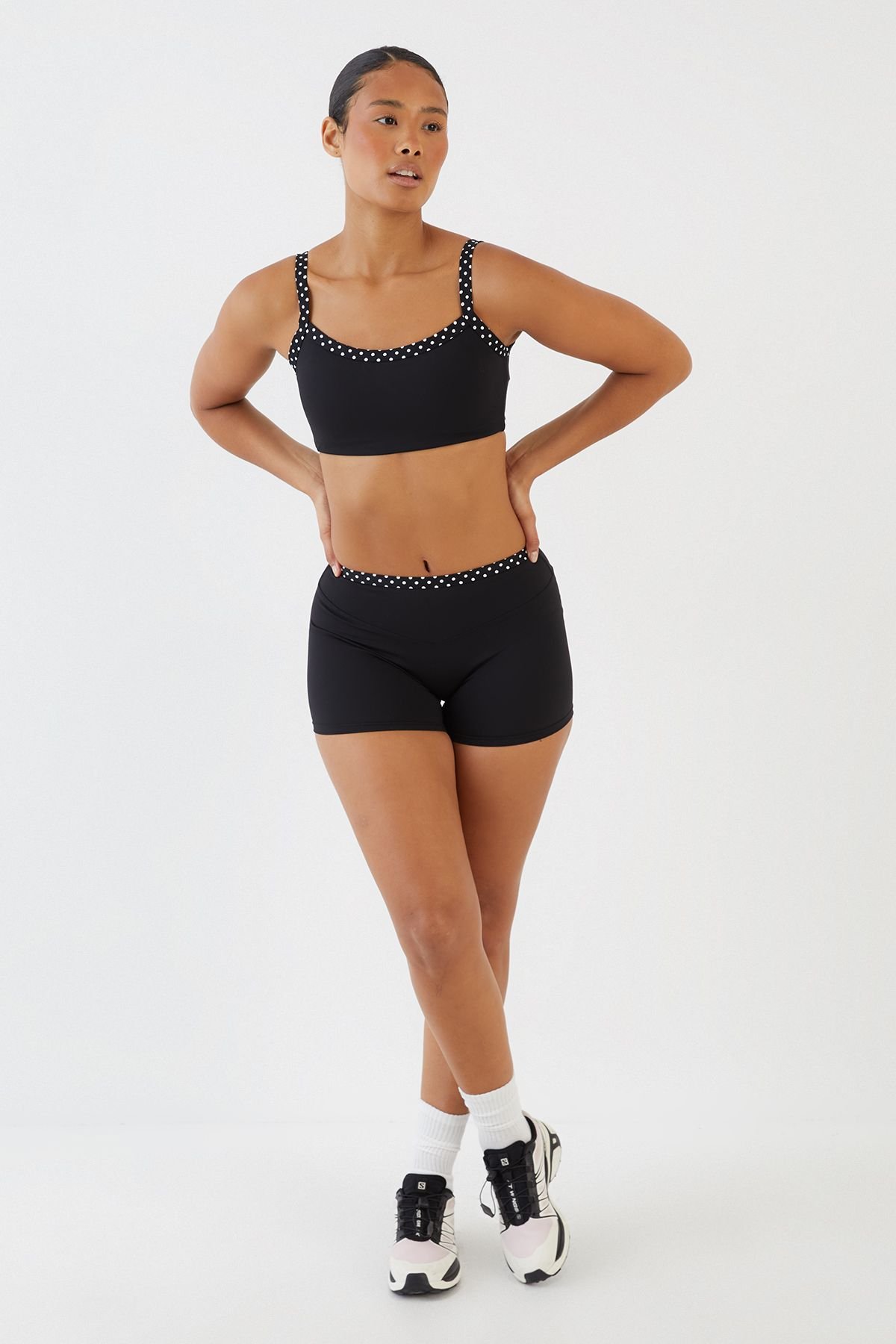 Short de sport moulant à pois - Noir