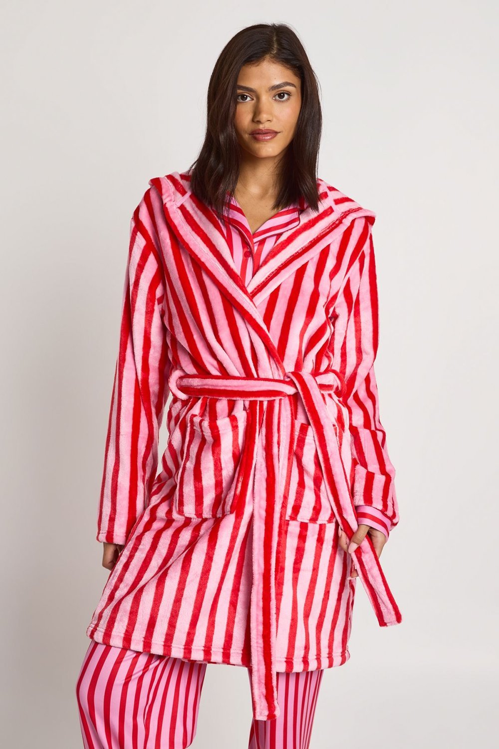 Striped short dressing gown