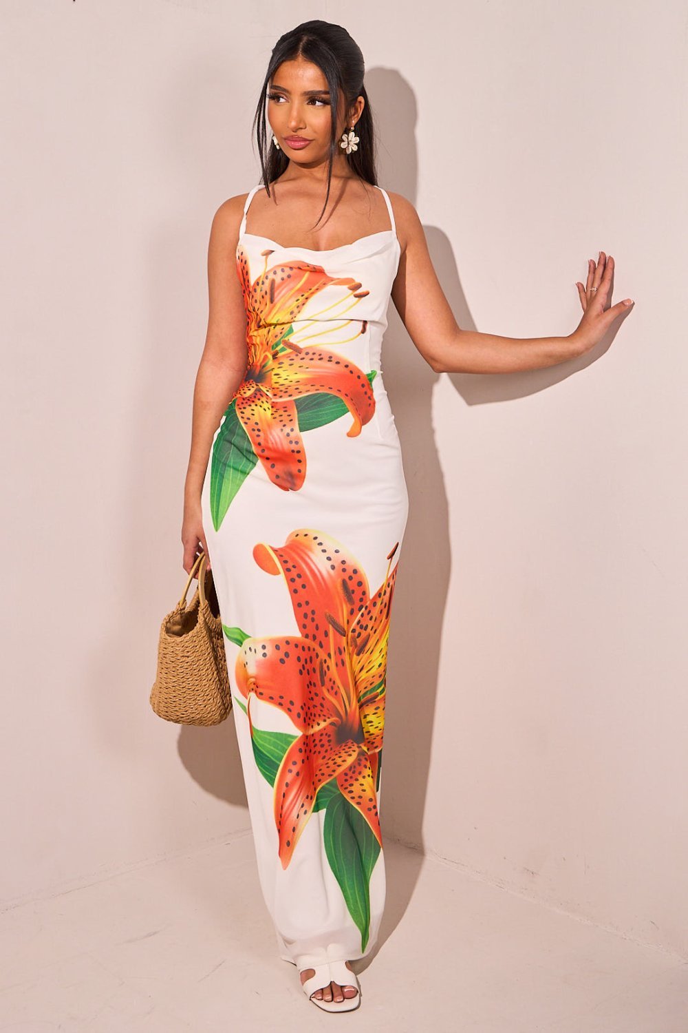 Robe longue fleurie col bénitier dos nu orange