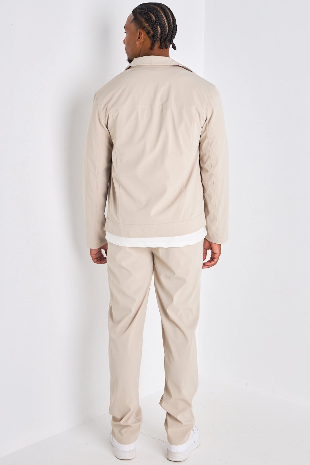 Beige zip jacket and joggers tracksuit
