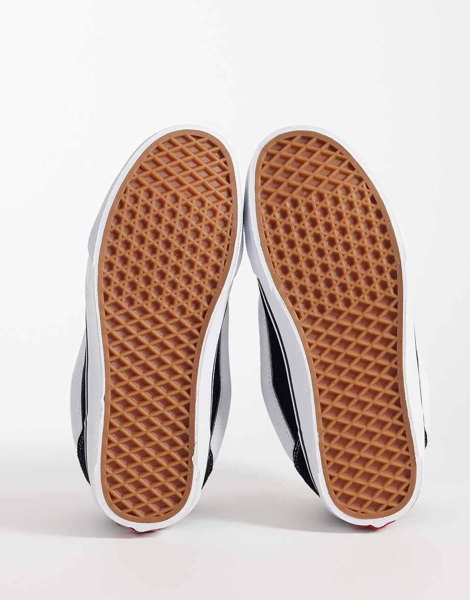 Baskets Knu Skool noir et blanc