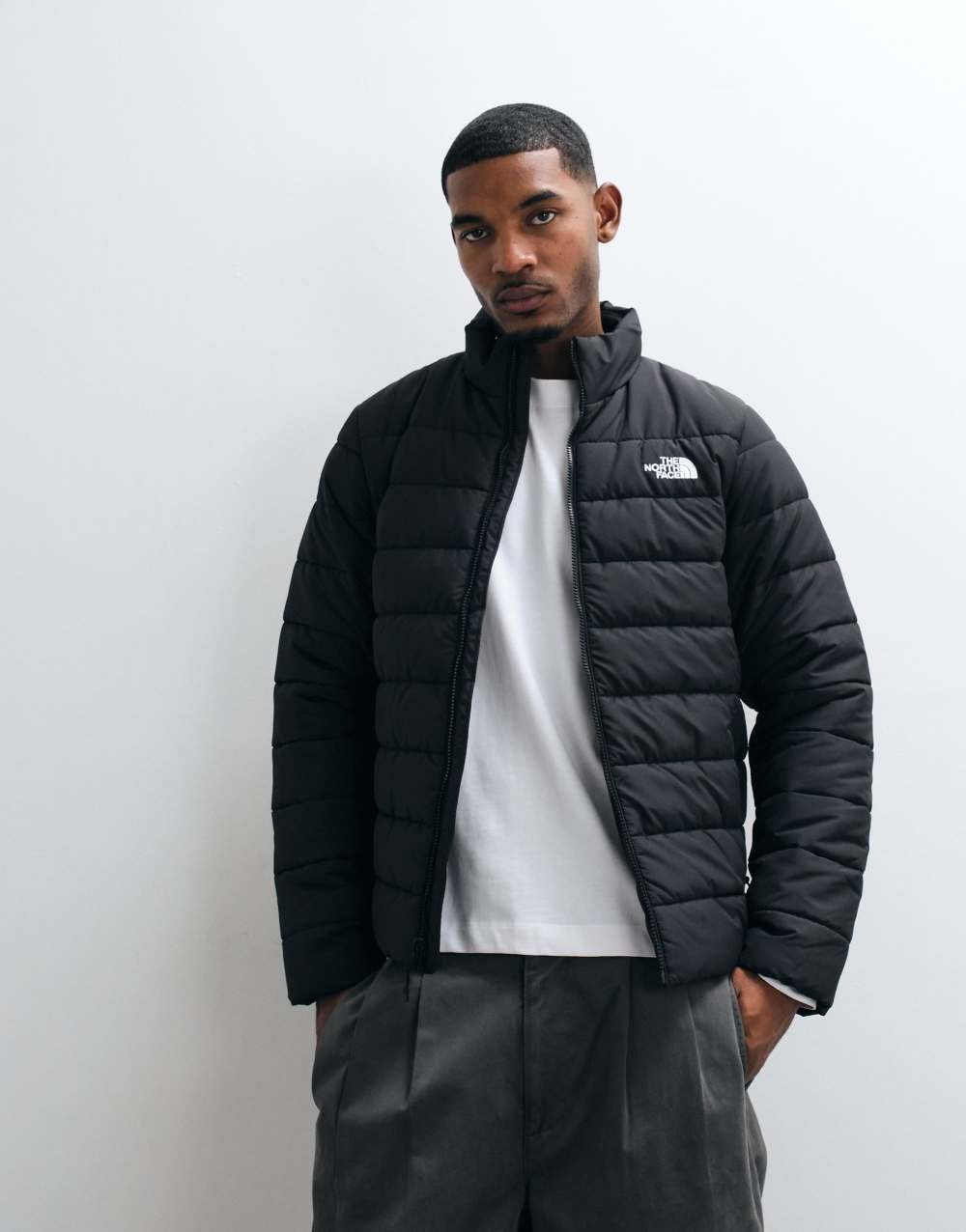 Aconcagua padded jacket in black
