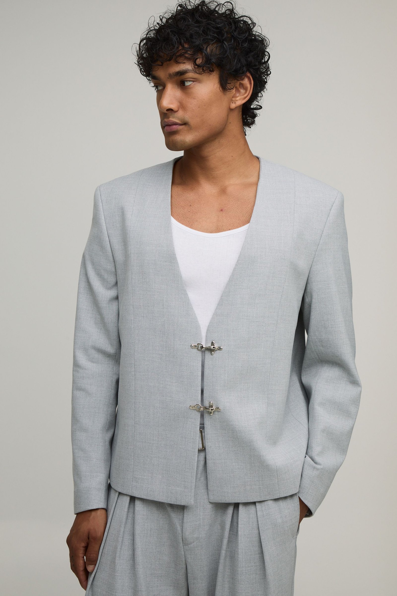 Veste De Costume Oversize Sans Col Avec Détail Fermoir