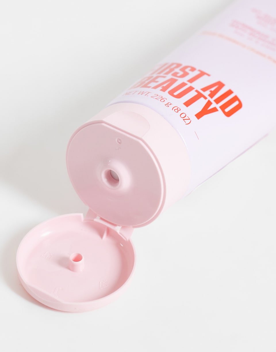KP Bump Eraser strawberry body scrub - 226g