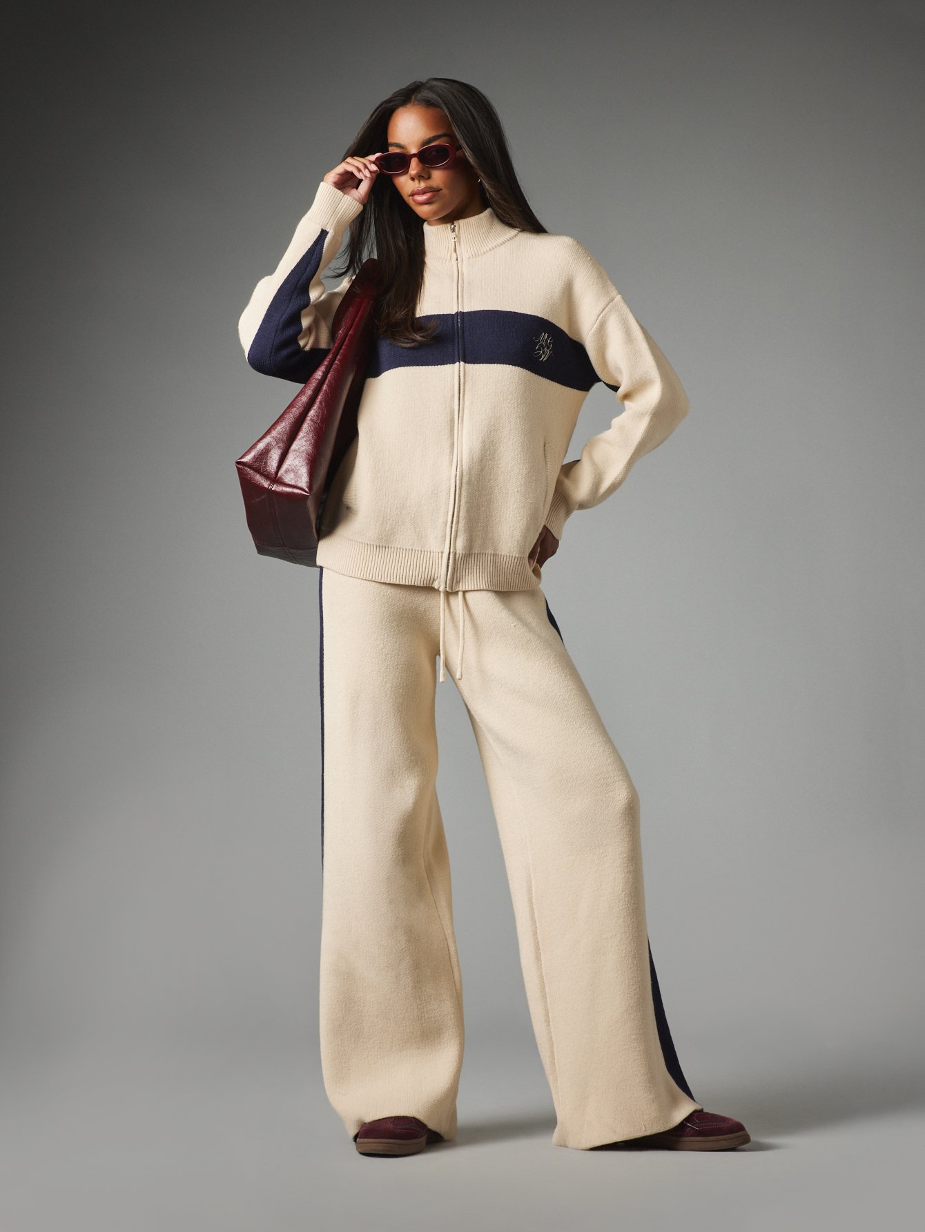 Pantalon large en maille à bande latérale