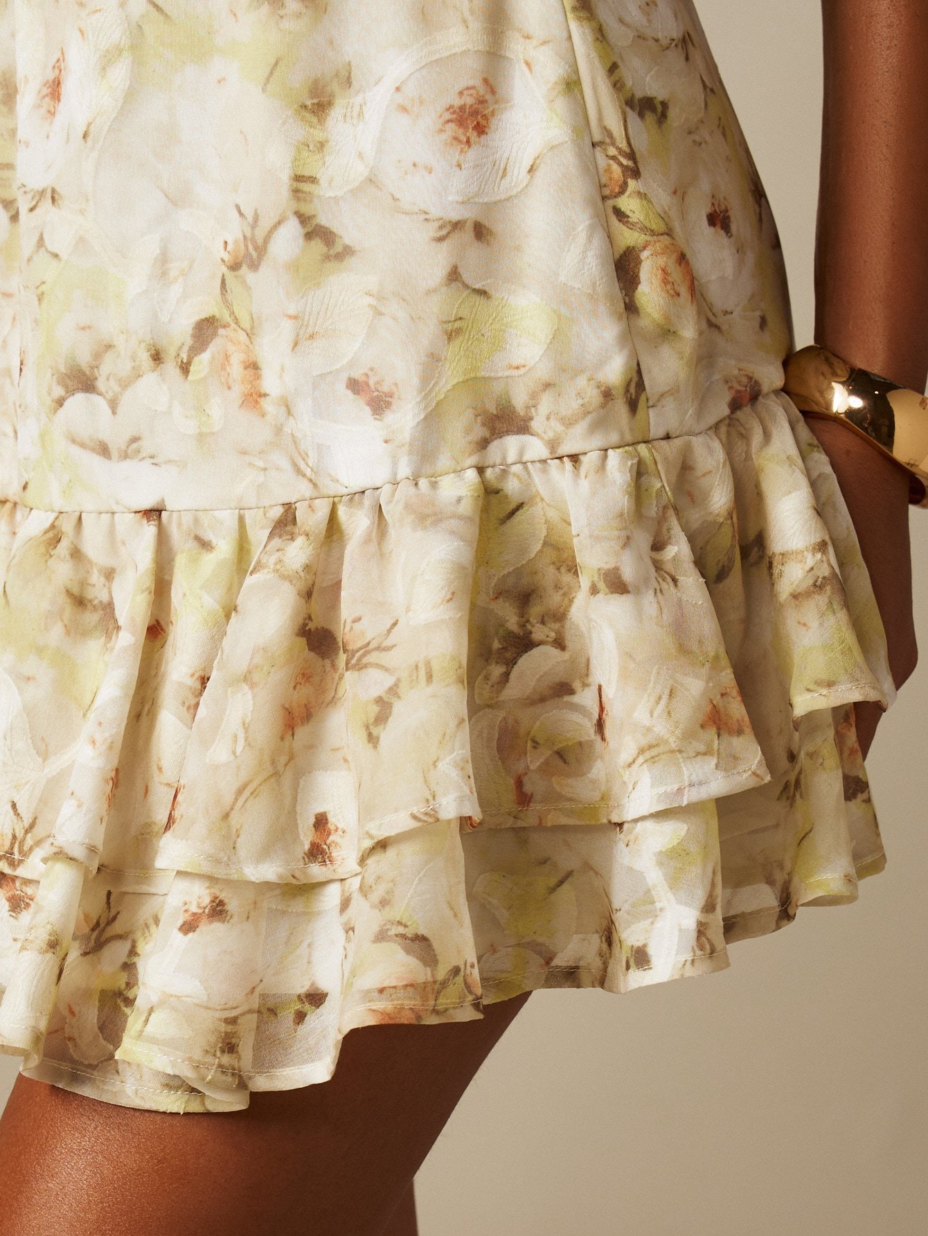 Floral chiffon backless mini dress with tiered ruffles