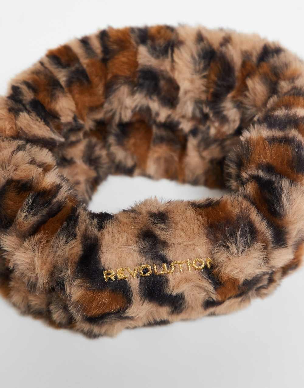 Leopard-print headband for skincare routines