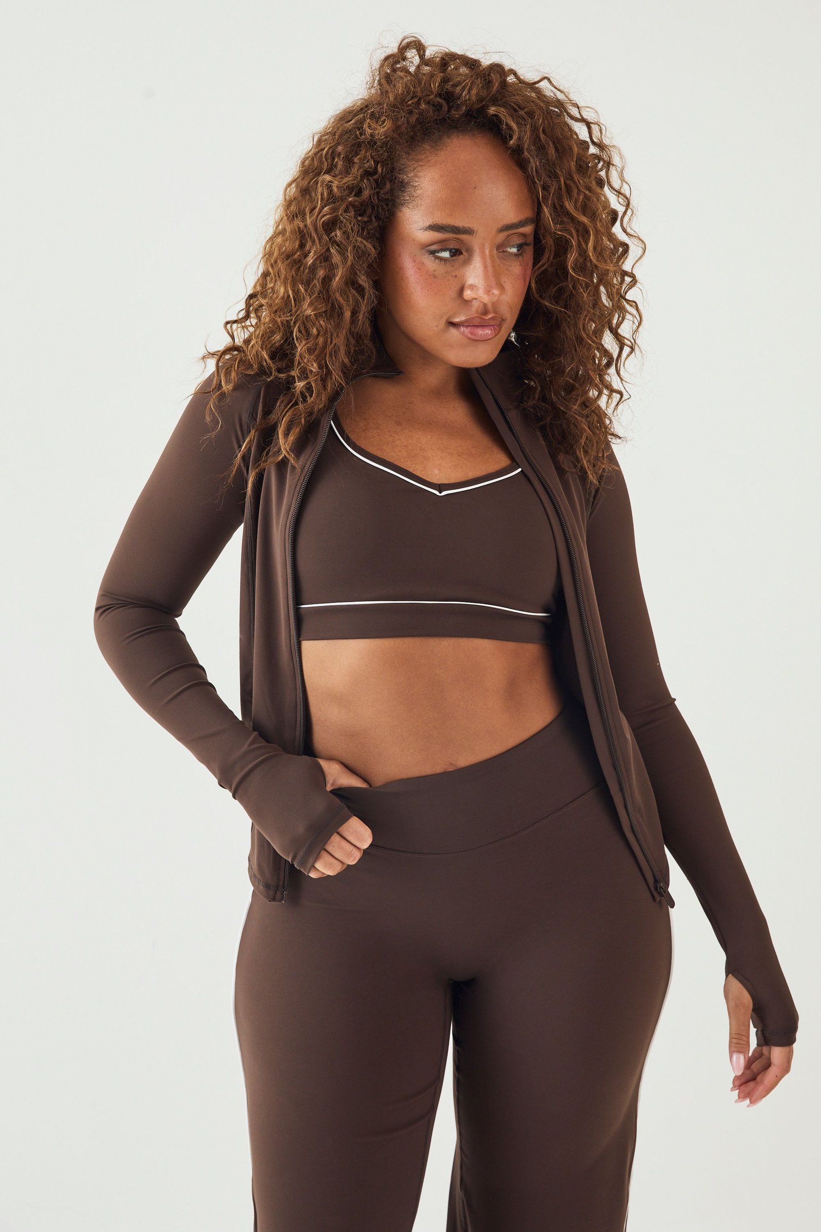 Cropped sculpting zip-up sports jacket