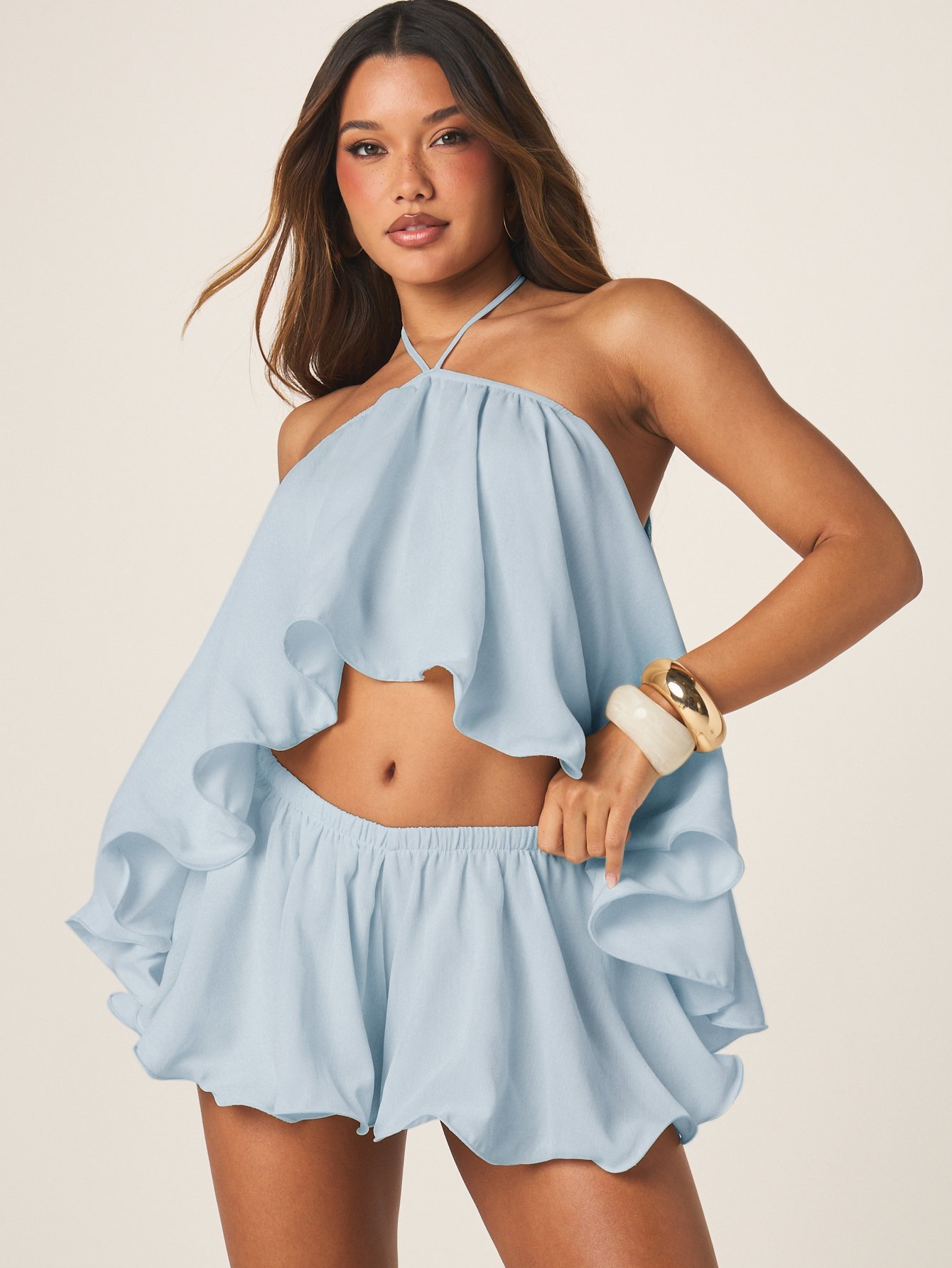 Ensemble Top Court Dos Nu À Volants Et Short À Volants