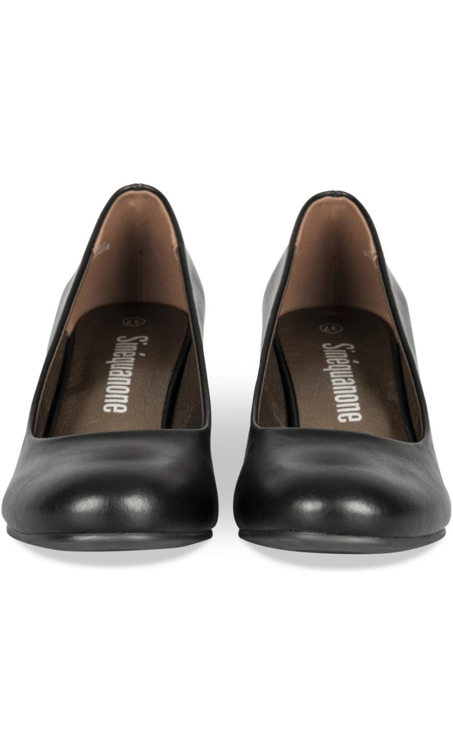 Black round-toe block-heel pumps