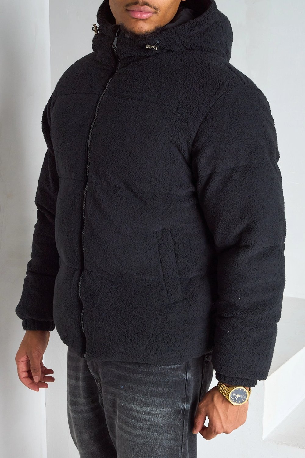 Bomber à capuche effet mouton noir
