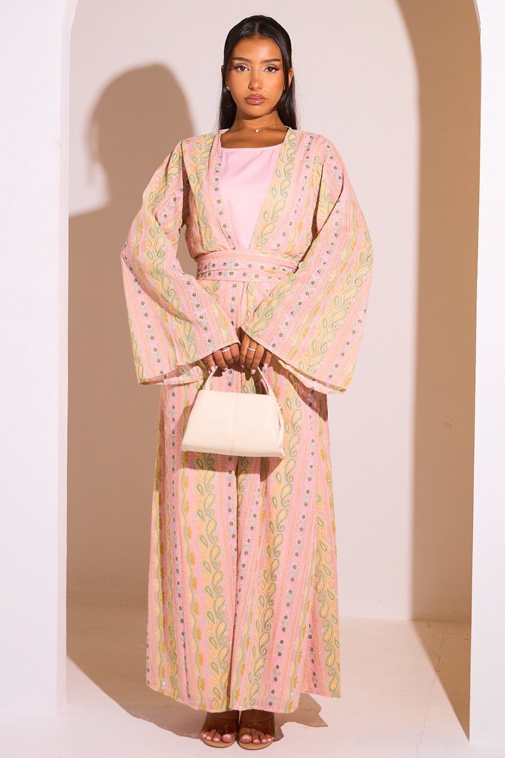 Abaya rose et kimono multicolore